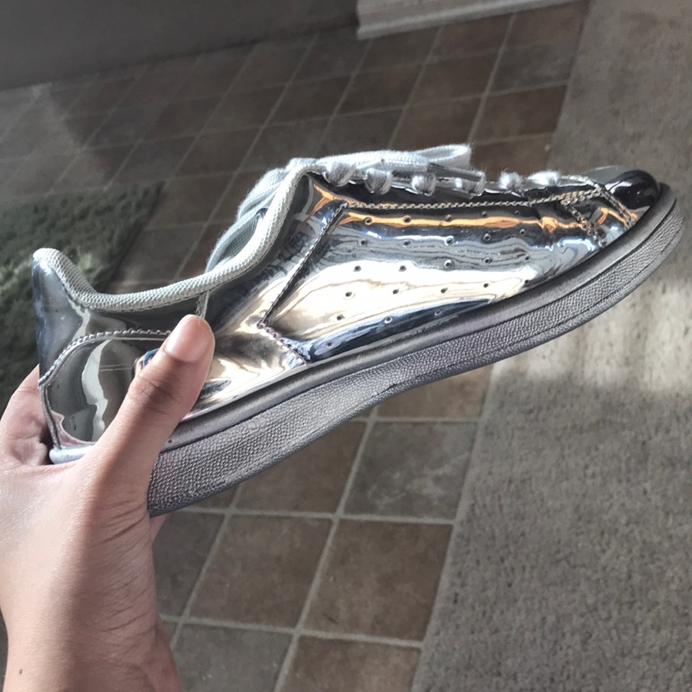 Silver mirror shoes